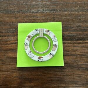 SOLD velvet caviar magsafe ring